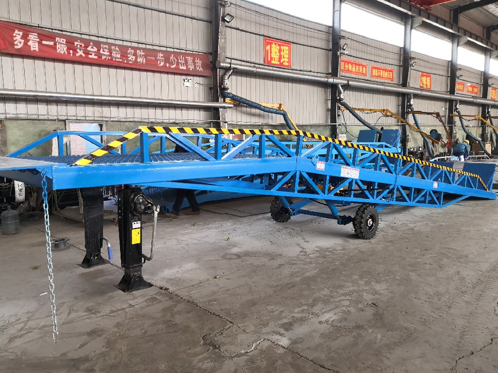 出口款移動(dòng)登車橋